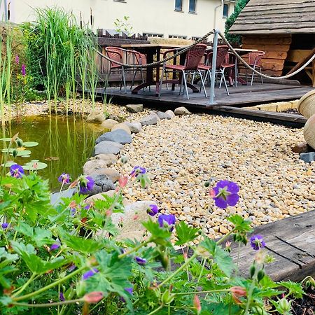 Restaurant Und Pension Zur Puppenstube Stolpen Exterior foto