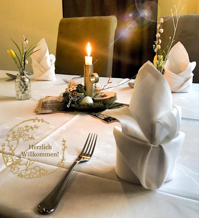 Restaurant Und Pension Zur Puppenstube Stolpen Exterior foto